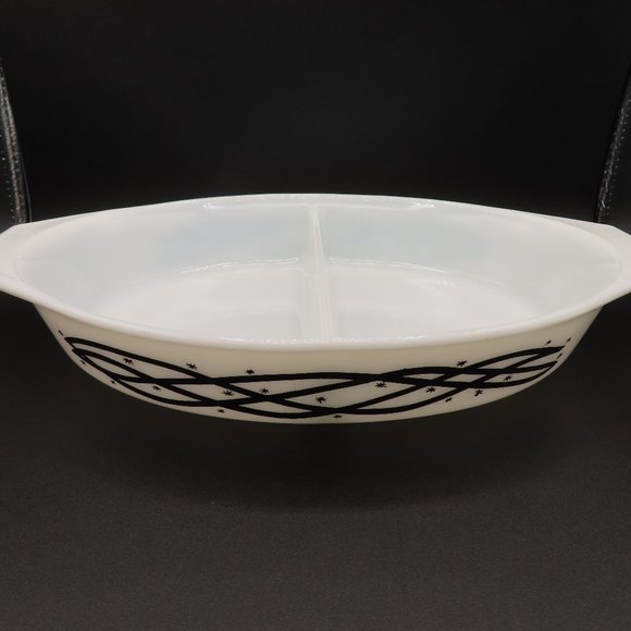 Vintage Pyrex Barbed Wire Divided Casserole Dish 1-1/2 quart
